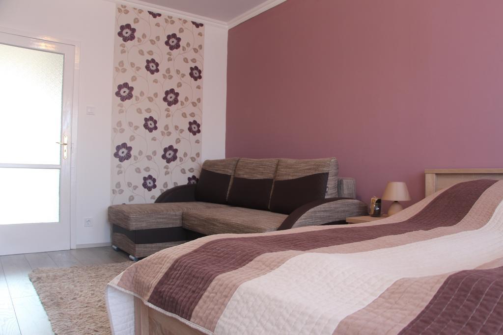 Verona Apartman Σέγκεντ Εξωτερικό φωτογραφία